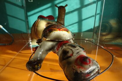 MOBO TOYS (23935425644).jpg